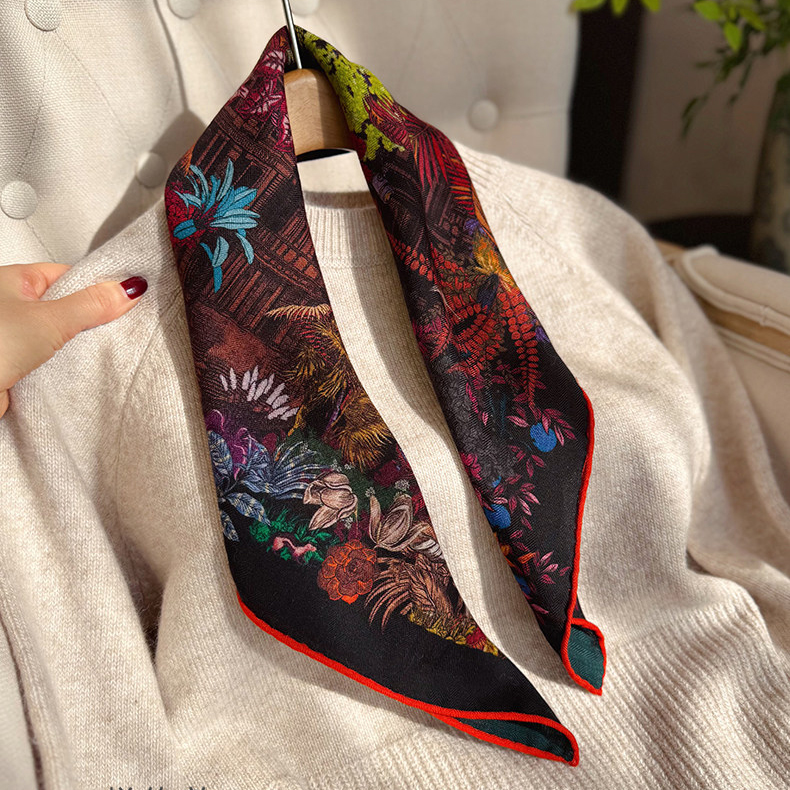 Double Faced Printed Scarf Lux - Winter Clothing Hong Kong recension och pris
