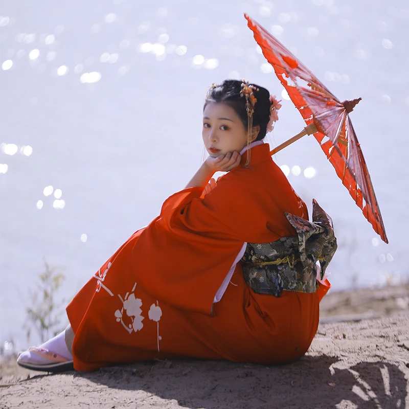 Red Color Winter Plum Prints W - Traditional Winter Japanese Clothing recension och pris