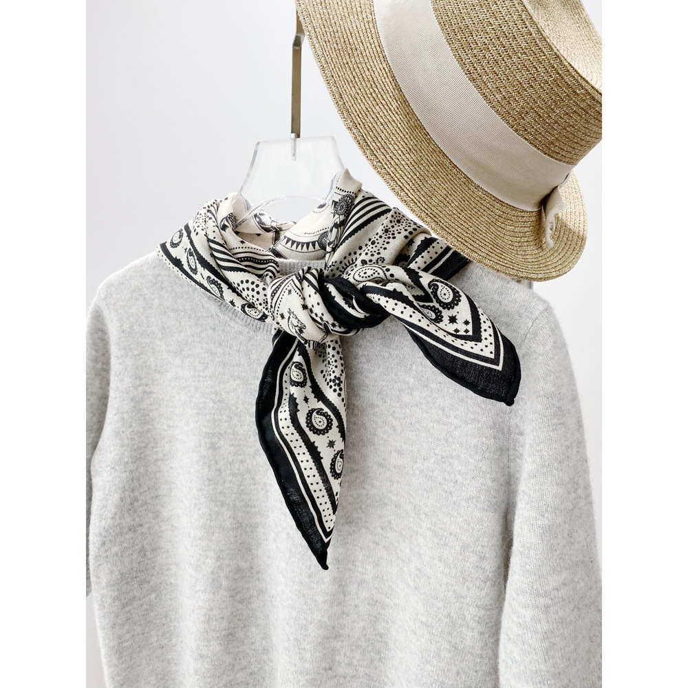 2 Faced Scarf Silk Wool Blend  - Winter Clothing Hong Kong recension och pris