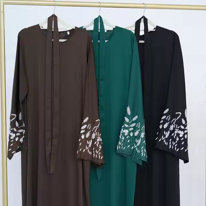 Embroidery Abaya for Women Mus - Winter Clothing Dubai recension och pris